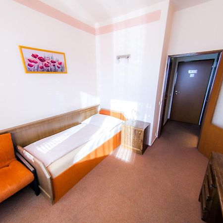 Hotel Vsacan Vsetín Eksteriør bilde